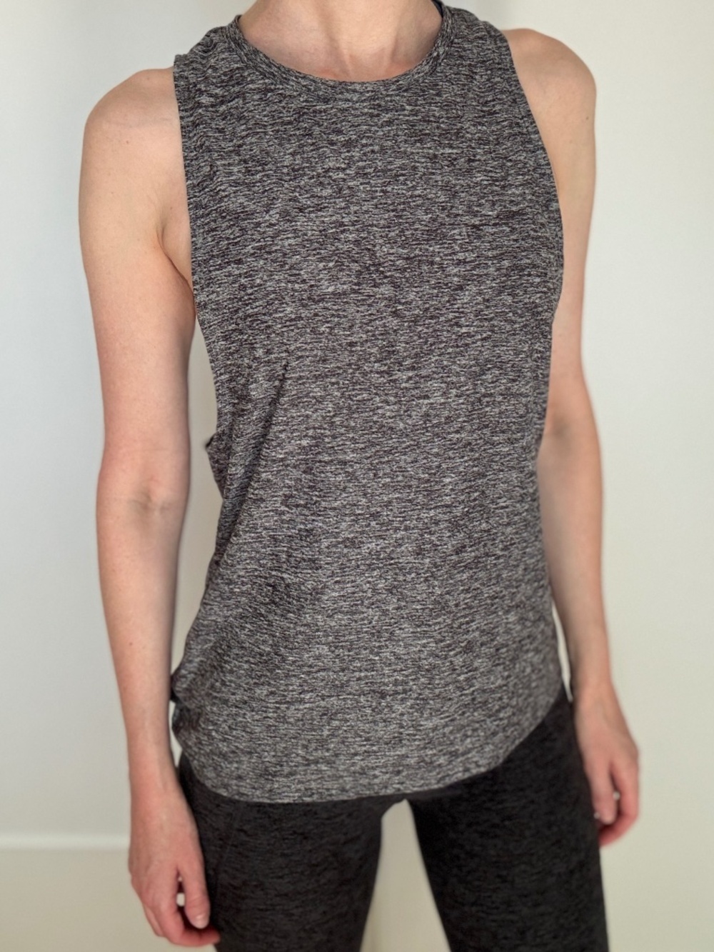 Beyond Yoga Space Dye Travel Twisted Racerback Tank – Black/Grey (Size XS)